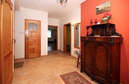 Dom 8 pokoi 240 m² Dobroszyce