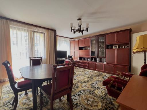 Mieszkanie 5 pokoi 84.4 m²