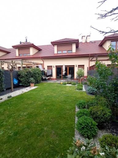 Dom 4 pokoje 146 m² Żórawina - Karwiany